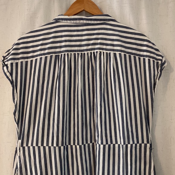 Old navy stripped knee length dress perfect for summer - Picture 3 of 5